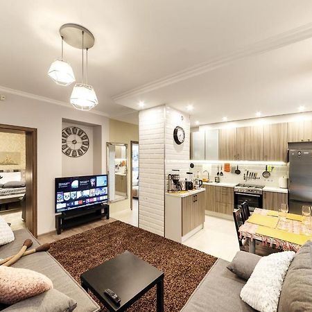 Parkcosylux Two Bedrooms Apart Free Parking Riga Bagian luar foto