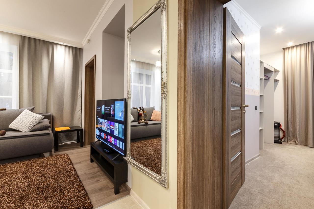 Parkcosylux Two Bedrooms Apart Free Parking Riga Bagian luar foto