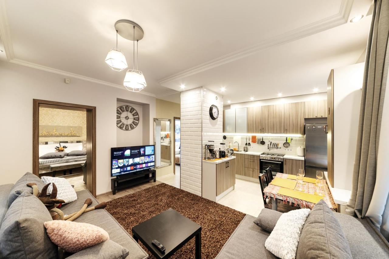 Parkcosylux Two Bedrooms Apart Free Parking Riga Bagian luar foto