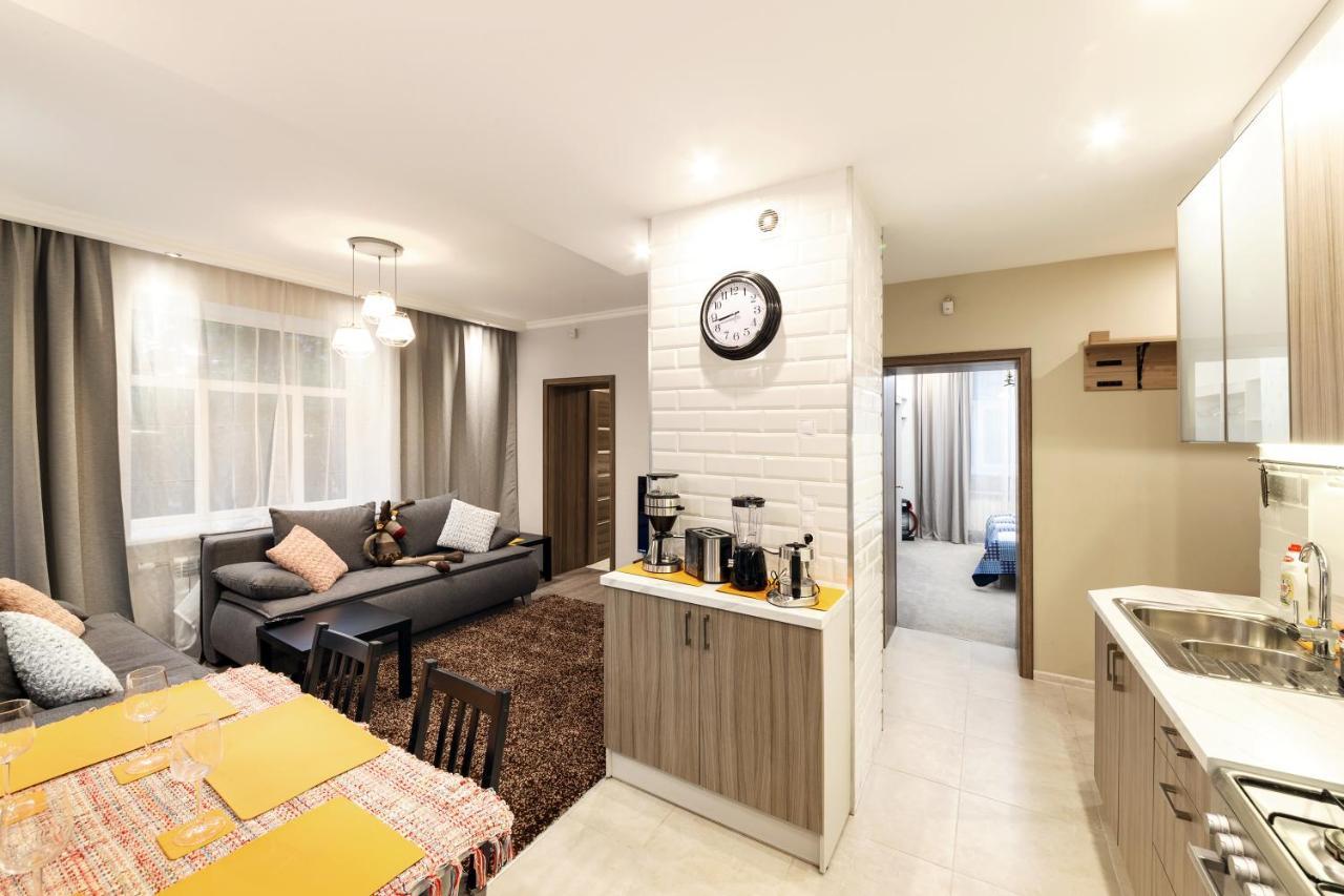 Parkcosylux Two Bedrooms Apart Free Parking Riga Bagian luar foto