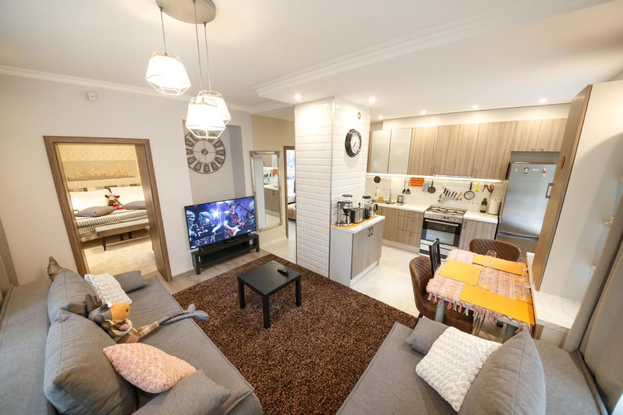 Parkcosylux Two Bedrooms Apart Free Parking Riga Bagian luar foto